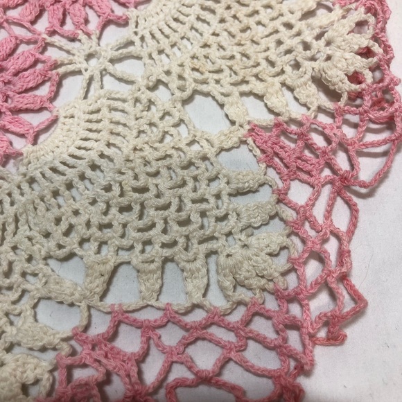 Vintage Doilies 2 handmade - Picture 6 of 10